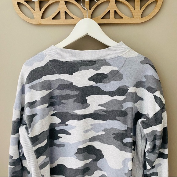 aerie Camo Pullover Sweatshirt Gray Sz Small - Picture 9 of 10
